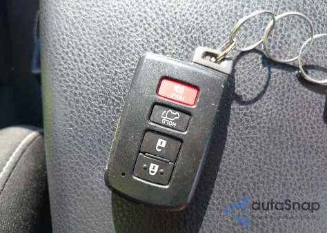 2018 Toyota Rav4 Xle from USA, damaged, VIN JTMRFREV5JJ180599